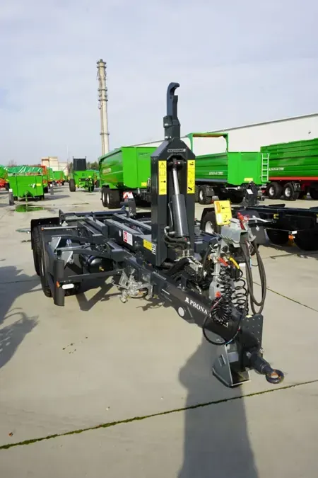 PRONAR T185/1