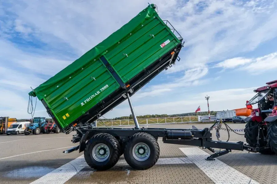 PRONAR T683
