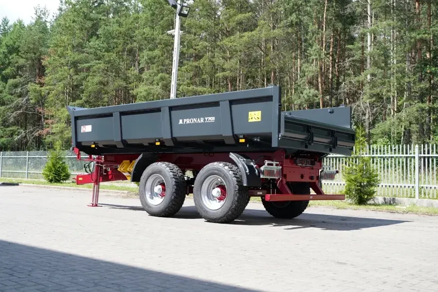 PRONAR T701