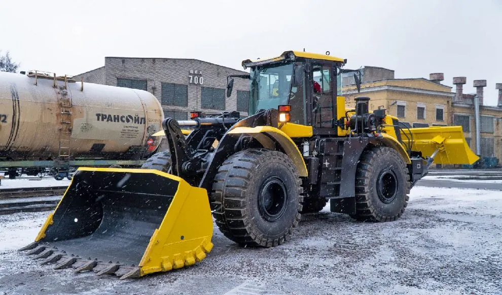 КИРОВЕЦ К-708УДМ